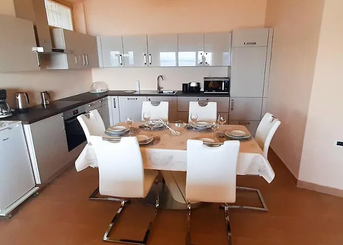 Relax Zusterna Koper